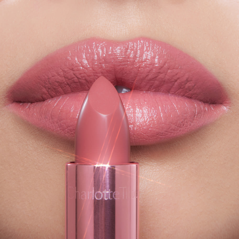 Lipsticks & Lipgloss